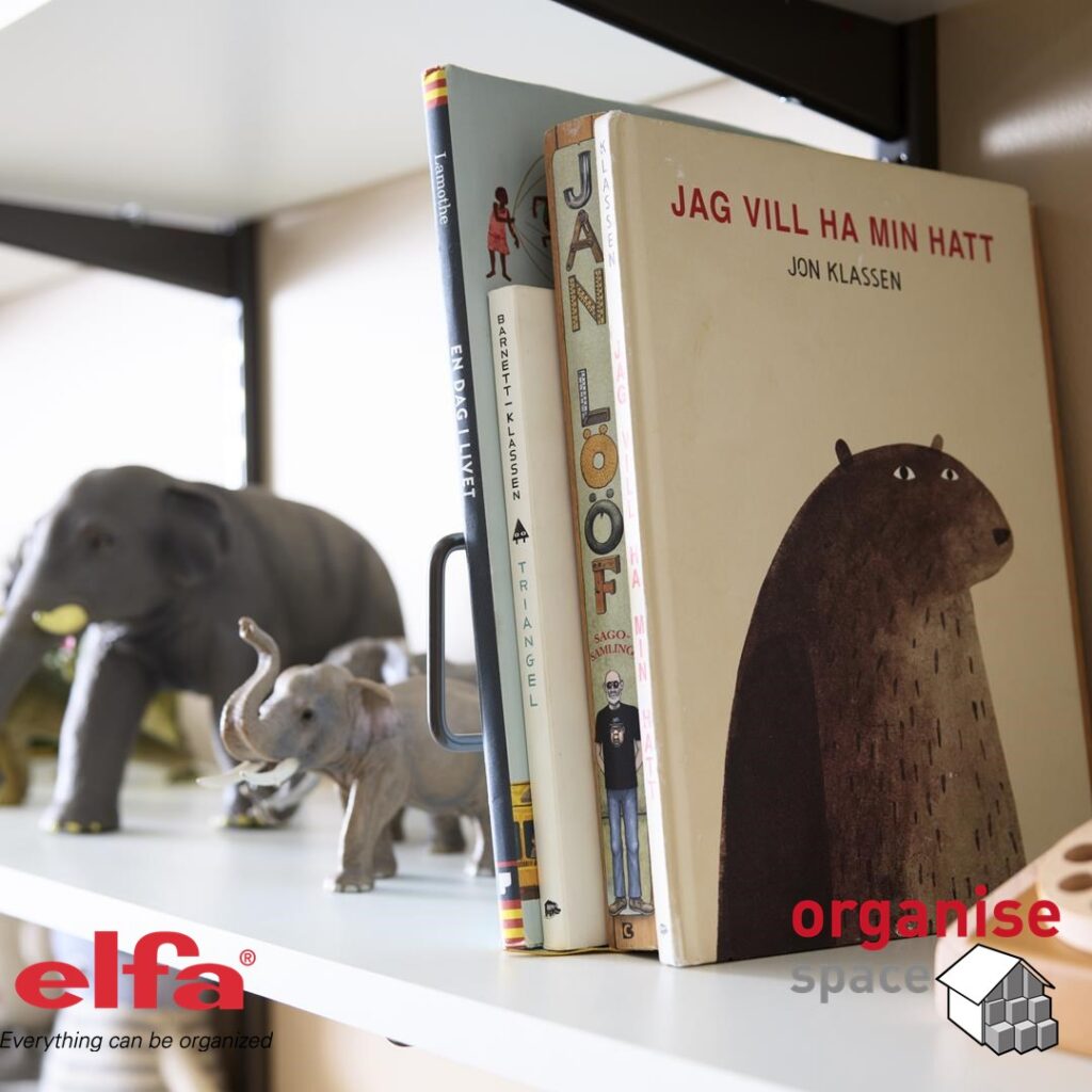 Elfa Shelves London, #Childsroom, childsroomLondon, kidsroom, kidsroomLondon, organisechildsroom, organisekidsroom, wardrobe, storage  